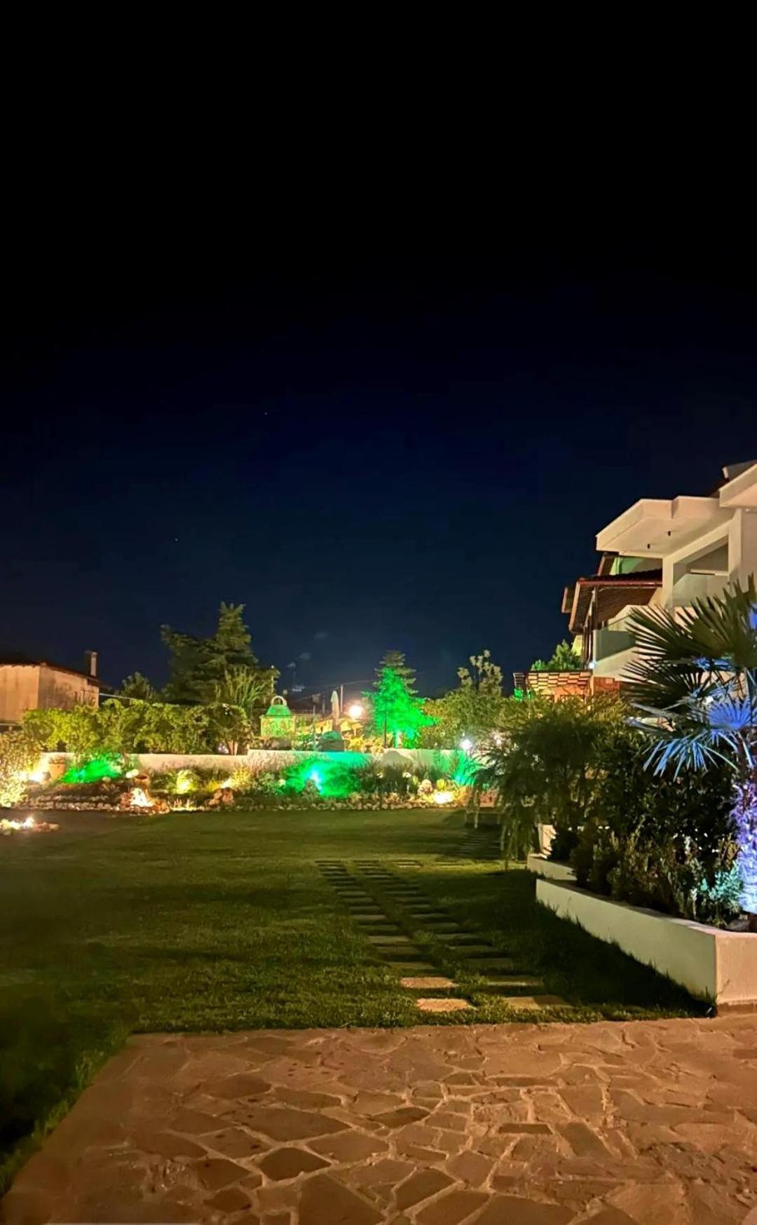 Twins Yard Apartment Nikiti  Ngoại thất bức ảnh